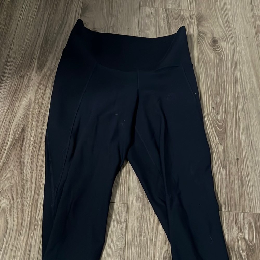 dark blue leggings